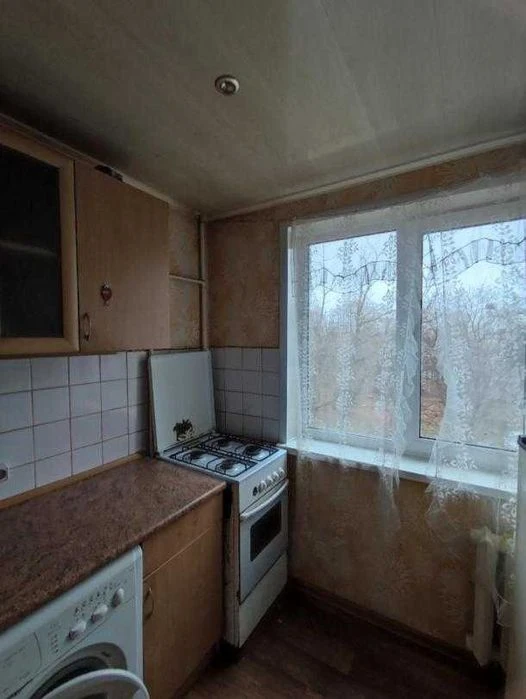 Продається 1 кім.кв. на ХТЗ район ринка