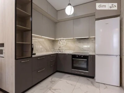 Продаж 1к квартири 48.3 кв. м на вул. Олександра Олеся 2В •