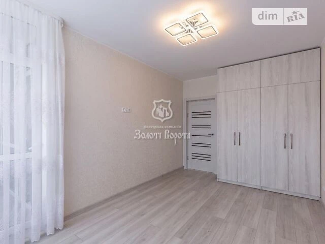 Продаж 1к квартири 48.3 кв. м на вул. Олександра Олеся 2В •