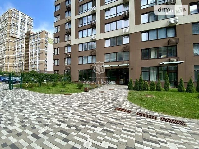Продаж 1к квартири 48.3 кв. м на вул. Олександра Олеся 2В •