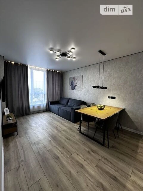 Продаж 2к квартири 46.5 кв. м на вул. Родини Крістерів 14 •