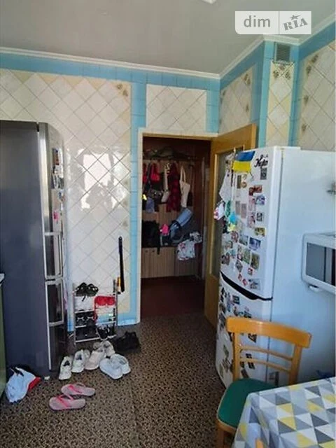 Продаж 3к квартири 70 кв. м на вул. Братства тарасівців 5 •