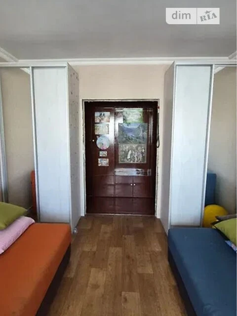 Продаж 3к квартири 70 кв. м на вул. Братства тарасівців 5 •