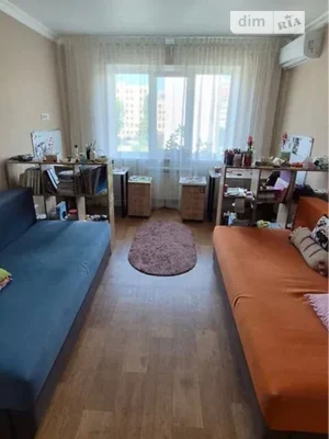 Продаж 3к квартири 70 кв. м на вул. Братства тарасівців 5 •