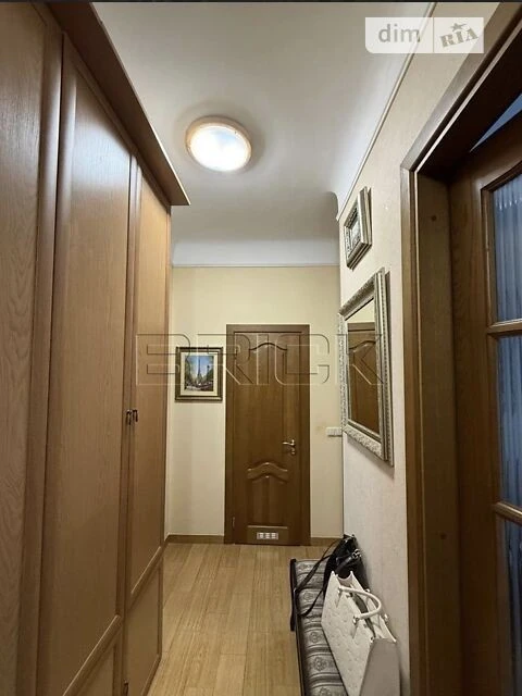 Продаж 2к квартири 52 кв. м на вул. Олександра Кониського 2