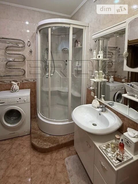 Продаж 2к квартири 52 кв. м на вул. Олександра Кониського 2
