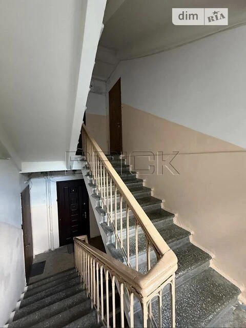 Продаж 2к квартири 52 кв. м на вул. Олександра Кониського 2