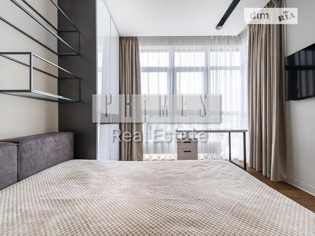 Продаж 4к квартири 120 кв. м на вул. Андрія Верхогляда 17 •