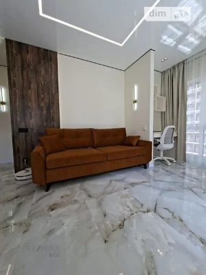 Продаж 2к квартири 41.5 кв. м на вул. Михайла Максимовича 26