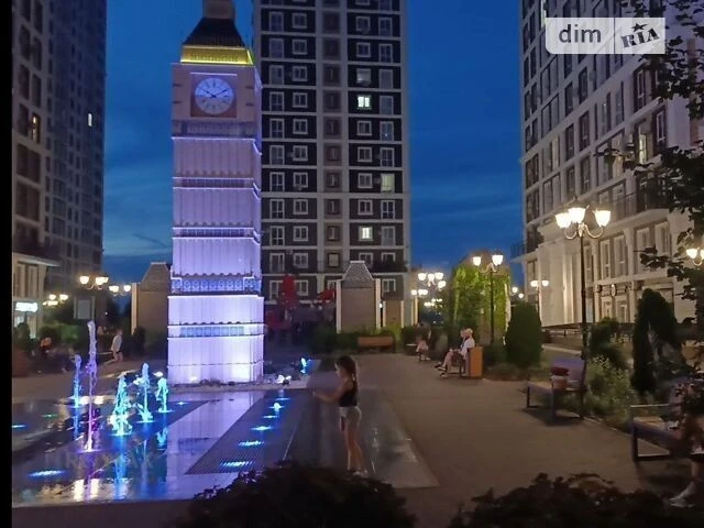 Продаж 2к квартири 41.5 кв. м на вул. Михайла Максимовича 26