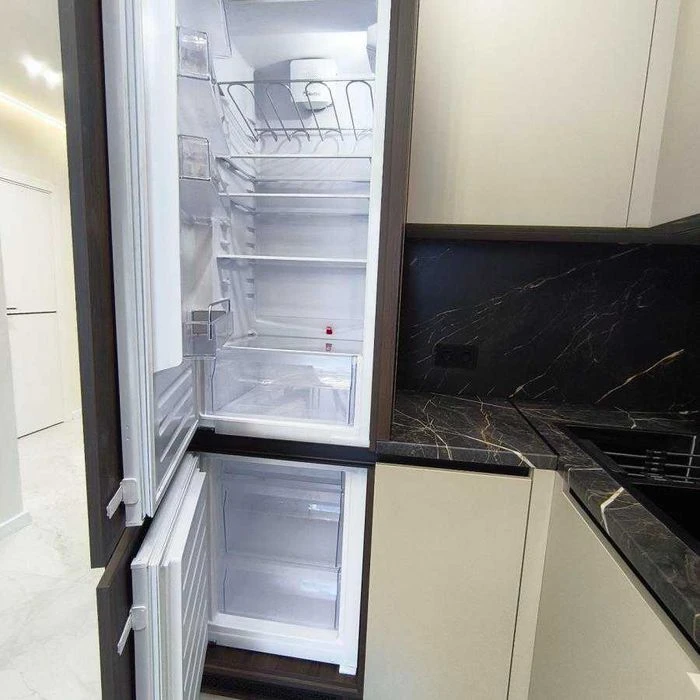 Продам 2 кімнатну квартиру з ремонтом в центрі міста