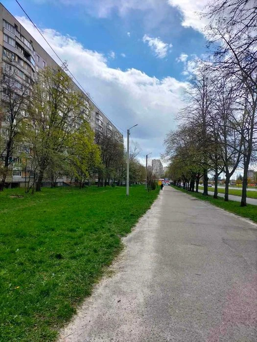 For the first time on sale 1-room apartment near Studentska and Saltivs metro stations