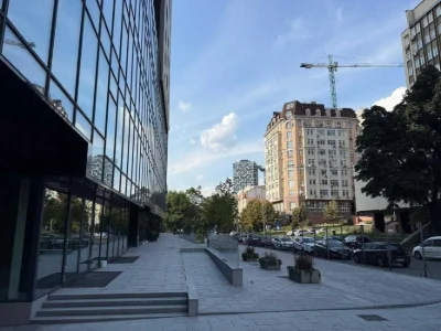 From the Owner 5-room, Metropole, Predslavynska 20-A, Pal