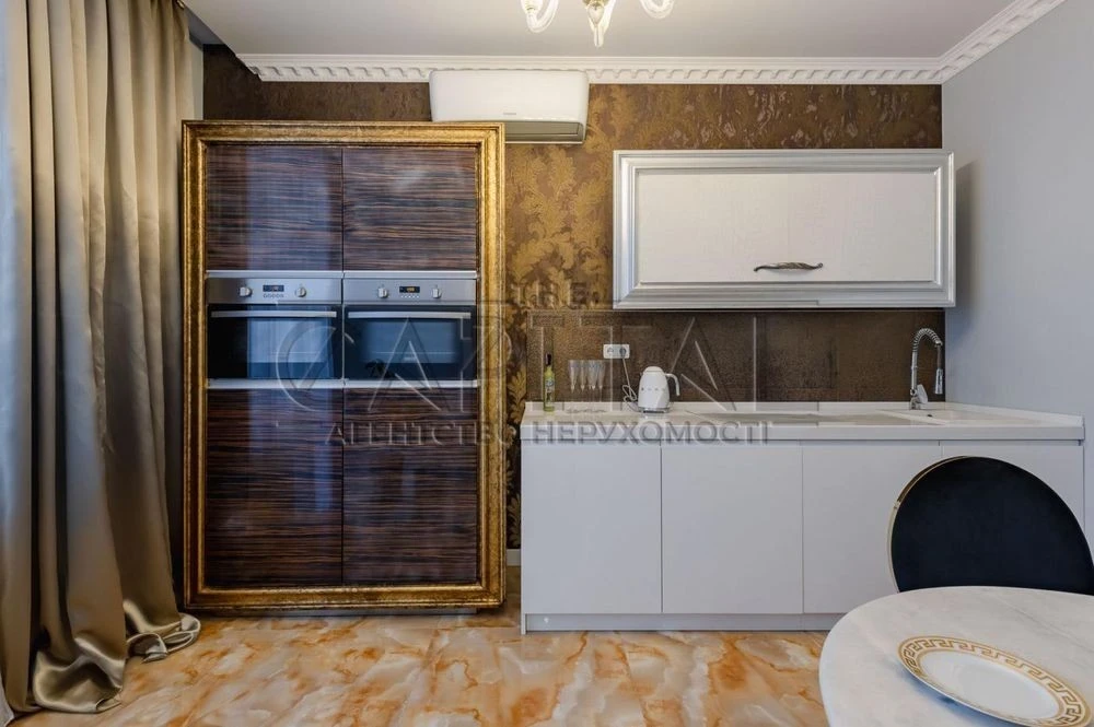 Apartment for sale, Dragomirova, Novopecherski Lipky residential complex, Pechers