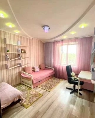 Продаж  євро 3 кімнатної квартири Кавказька 12  Солом'янськи