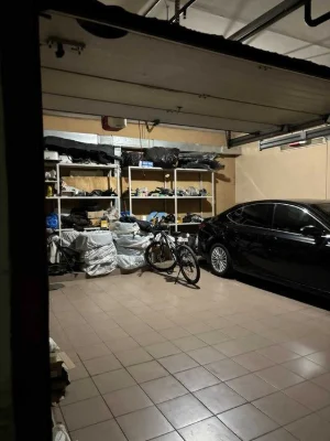 Продаж великого гаража на 2 авто (або окремих боксів) підзем