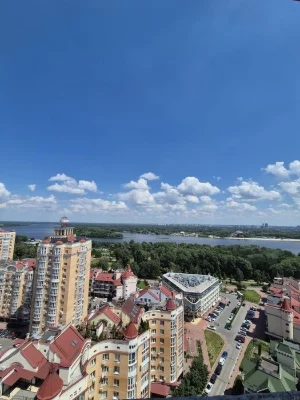 2-room apartment for sale. V. Ivasyuka 4a