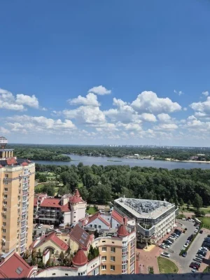 2-room apartment for sale. V. Ivasyuka 4a