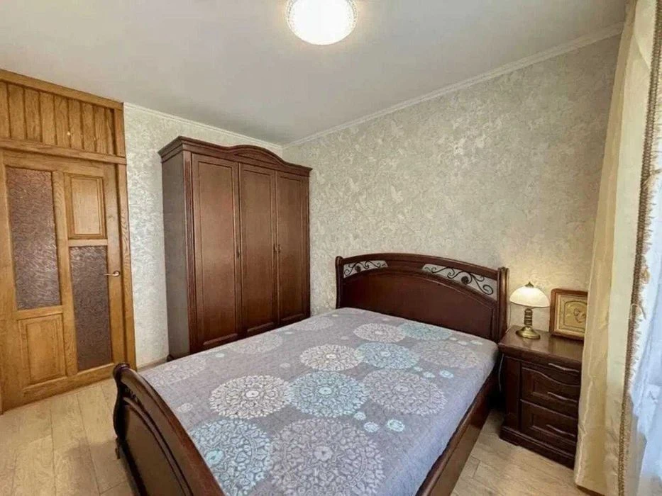 Продам 3-комн. квартиру с евро ремонтом Победа-5 пр. Героев,
