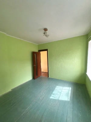 Продам 2  комнатную квартиру Колонтаевская /Центр