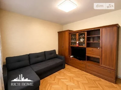 Продаж 2к квартири 41.5 кв. м на просп. Любомира Гузара 14А