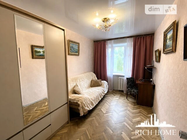 Продаж 2к квартири 41.5 кв. м на просп. Любомира Гузара 14А