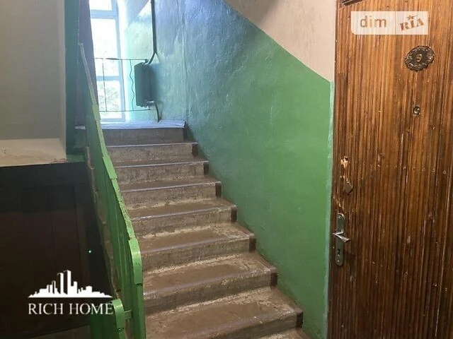 Продаж 2к квартири 41.5 кв. м на просп. Любомира Гузара 14А