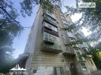Продаж 2к квартири 41.5 кв. м на просп. Любомира Гузара 14А