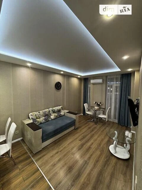 Продаж 2к квартири 45 кв. м на вул. Регенераторна 4 • ID 347