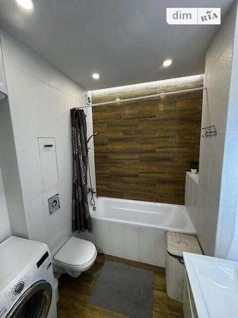 Продаж 2к квартири 45 кв. м на вул. Регенераторна 4 • ID 347
