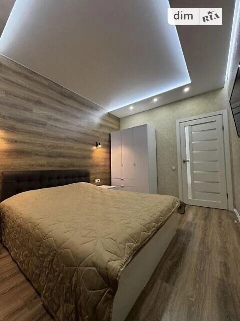 Продаж 2к квартири 45 кв. м на вул. Регенераторна 4 • ID 347