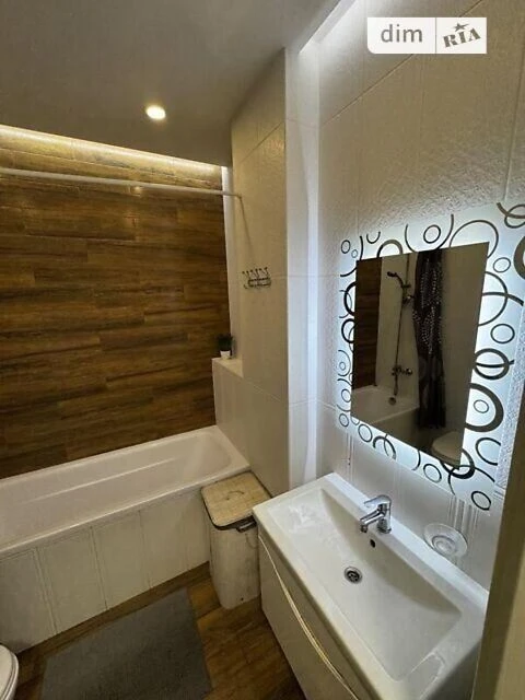 Продаж 2к квартири 45 кв. м на вул. Регенераторна 4 • ID 347