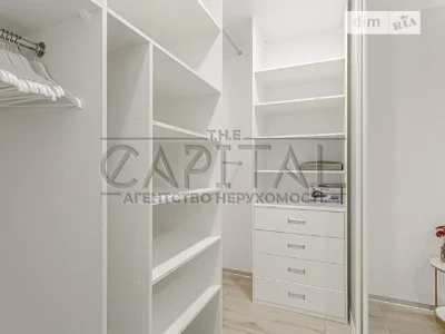 Продаж 3к квартири 81 кв. м на вул. Предславинська 57 • ID 3