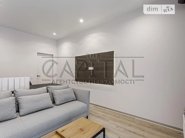 Продаж 3к квартири 81 кв. м на вул. Предславинська 57 • ID 3