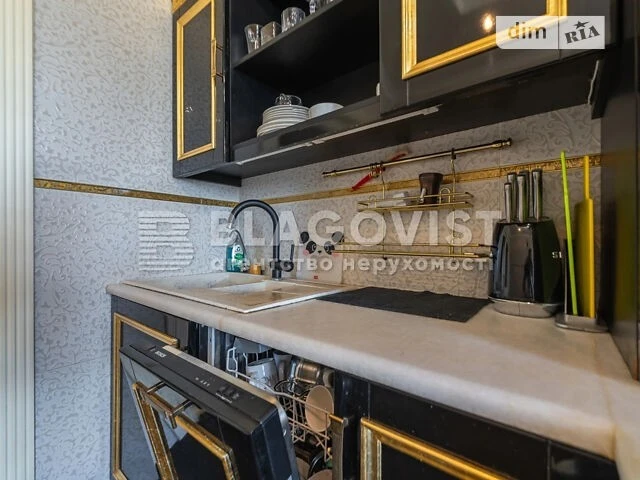 Продаж 2к квартири 79 кв. м на вул. Дегтярівська 25А • ID 34