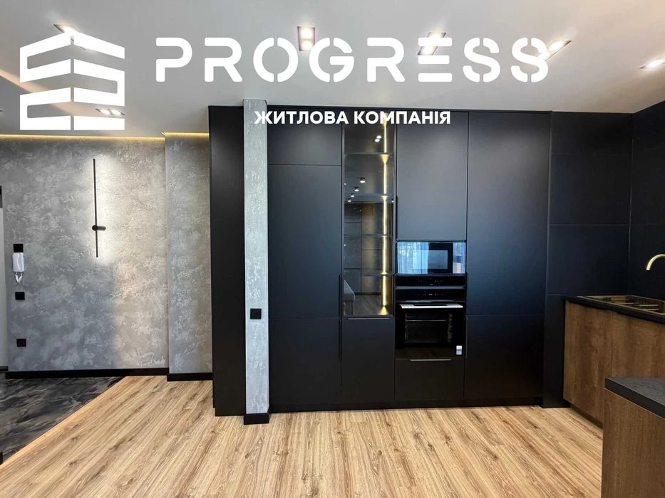 Продаж дизайнерської 1,5-кімнатної квартири з панорамним вид