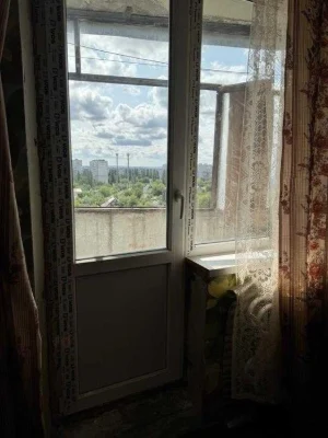 Продам 1-ку на Роганском в кирпичном доме