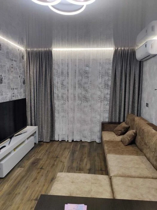 Продам 3 комн квартиру по пр.Байрона с капитальным ремонтом