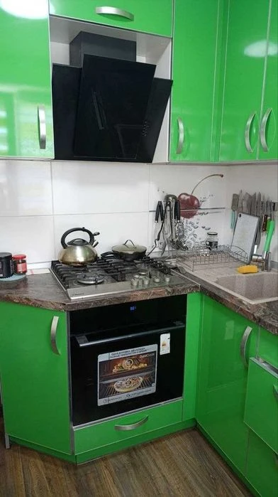 Продам 3 комн квартиру по пр.Байрона с капитальным ремонтом