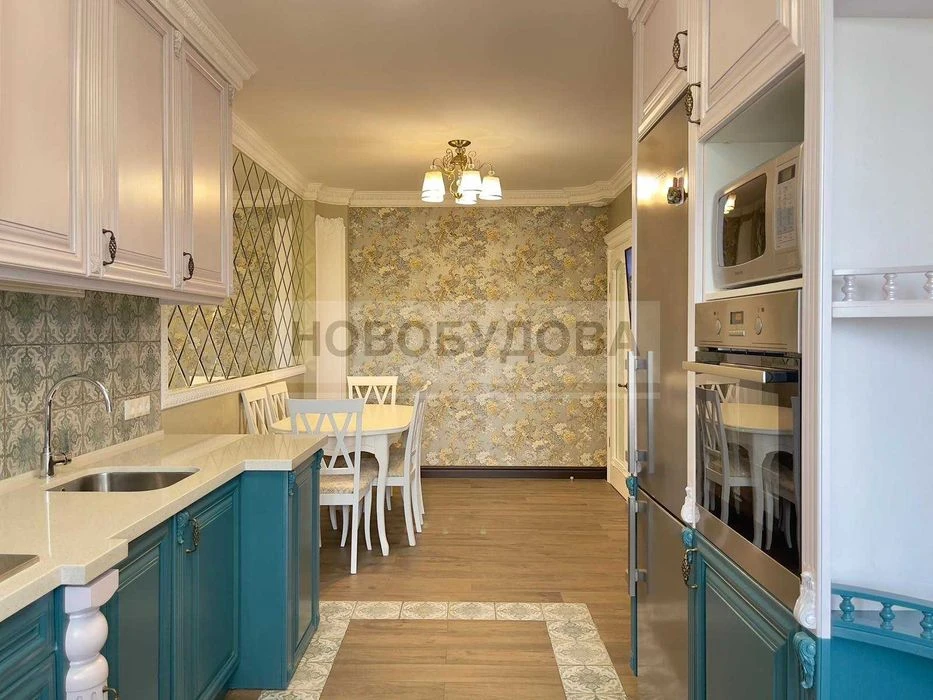 Продам 2х кімнатну квартиру в центрі міста пров.Інститутськи