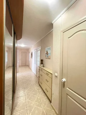 Продам 3х кімнатну квартиру на Петропавлівський.