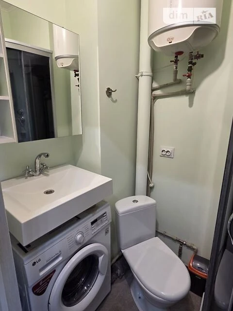 Продаж 1к квартири 22 кв. м на просп. Соборності 17 • ID 347