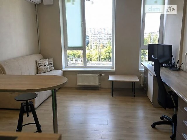 Продаж 1к квартири 22 кв. м на просп. Соборності 17 • ID 347