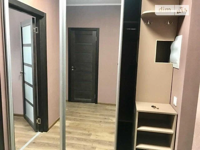 Продаж 1к квартири 37.2 кв. м на вул. Петра Калнишевського 6