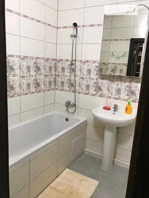 Продаж 1к квартири 37.2 кв. м на вул. Петра Калнишевського 6