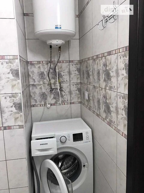 Продаж 1к квартири 37.2 кв. м на вул. Петра Калнишевського 6