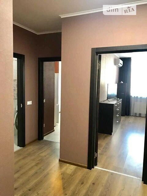 Продаж 1к квартири 37.2 кв. м на вул. Петра Калнишевського 6