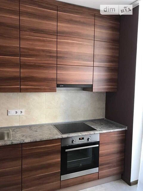 Продаж 1к квартири 37.2 кв. м на вул. Петра Калнишевського 6