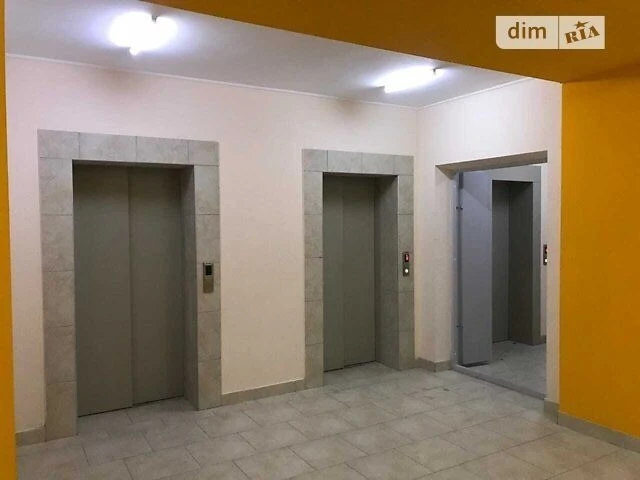 Продаж 1к квартири 37.2 кв. м на вул. Петра Калнишевського 6