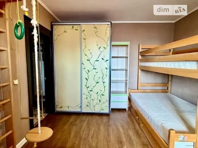 Продаж 2к квартири 55 кв. м на вул. Миколи Закревського 13 •